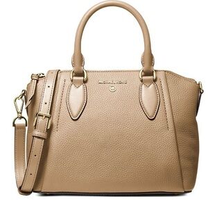 NWT Michael Kors Medium Sienna Messenger Bag in Camel